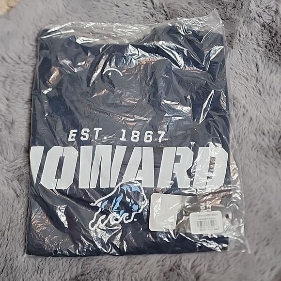 Howard Bison Fall Navy Tshirt  Large - Picture 1 of 3
